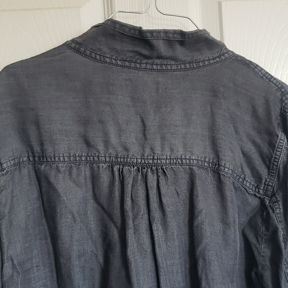Riley & Rae Charcoal Button-Down Shirt - Picture 7 of 8